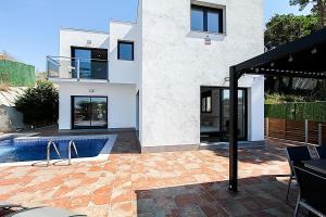 K45 Villa Esperanza Отдельный дом / Villa URBANITZACIÓ AIGUAVIVA PARC Vidreres