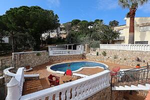 K49 Villa Atenea  Отдельный дом / Villa  Lloret de Mar