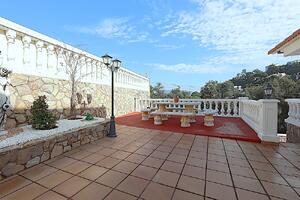 K49 Villa Atenea  Отдельный дом / Villa  Lloret de Mar