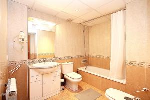 A004 Apartamento Duplex Llaverias Apartment centro Lloret de Mar