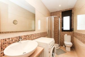 C002 Villa Roselles Casa aislada / Villa Serra Brava Lloret de Mar