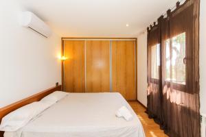 C002 Villa Roselles Casa aislada / Villa Serra Brava Lloret de Mar