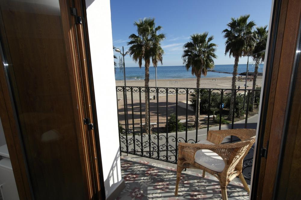 AR28-2 AR28-2 Precioso y moderno apartamento en primera línea Apartamento Playa centro- casco antiguo Villajoyosa/Vila Joiosa (la) AR28-2 AR28-2 Precioso y moderno apartamento en primera línea Apartamento Playa centro- casco antiguo Villajoyosa/Vila Joiosa (la)