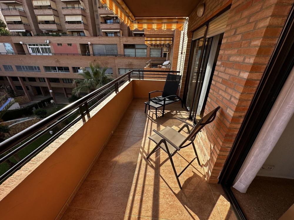 PV34 Apartamento en el centro, piscina y parking, a 10 metros de la playa y vista al mar Apartamento  Villajoyosa/Vila Joiosa (la)