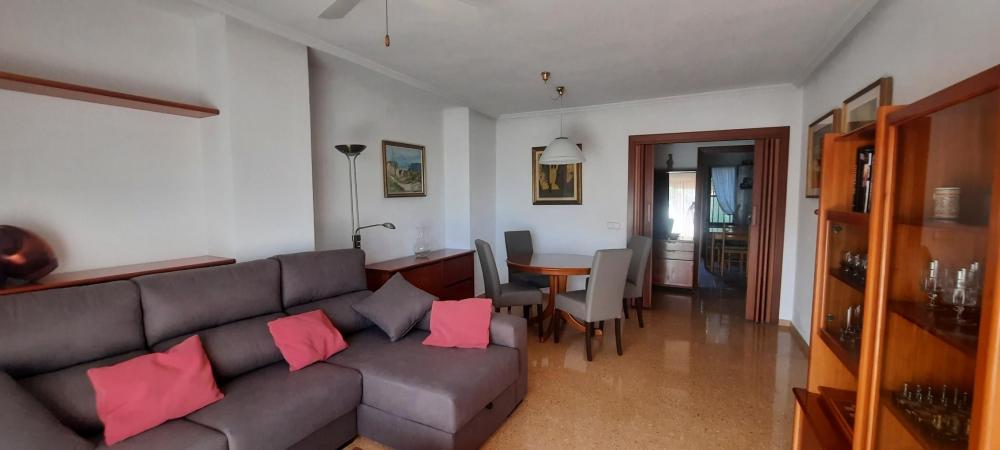 PV34 Apartamento en el centro, piscina y parking, a 10 metros de la playa y vista al mar Apartamento  Villajoyosa/Vila Joiosa (la)