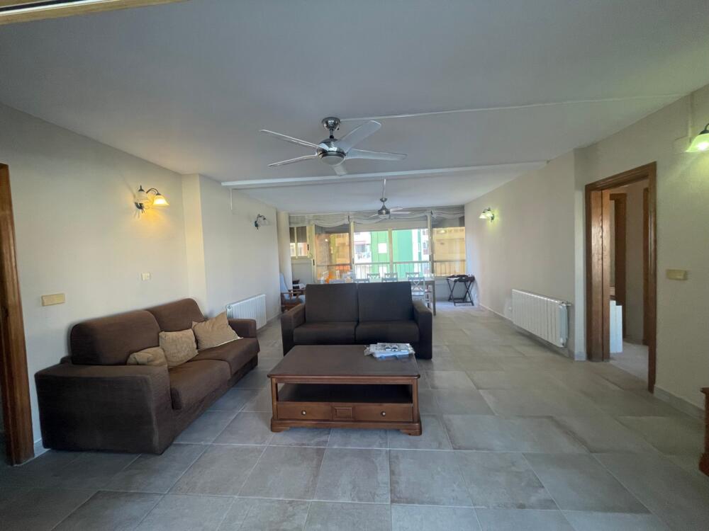 BA12-2 BA12-2, Gran apartamento con terraza muy cerca de la playa Apartamento  Villajoyosa/Vila Joiosa (la)