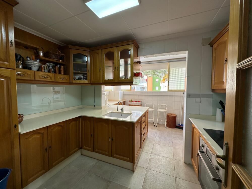 BA12-2 BA12-2, Gran apartamento con terraza muy cerca de la playa Apartamento  Villajoyosa/Vila Joiosa (la)