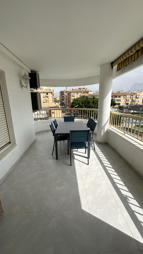BA12-2 BA12-2, Gran apartamento con terraza y ascensor muy cerca de la playa Apartamento  Villajoyosa/Vila Joiosa (la)