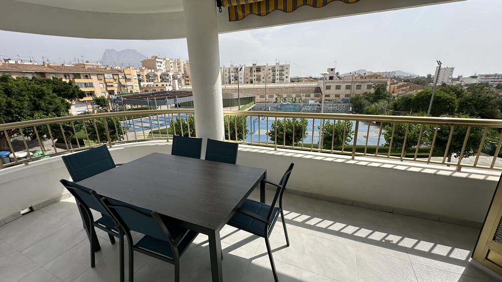BA12-2 BA12-2, Gran apartamento con terraza y ascensor muy cerca de la playa Apartamento  Villajoyosa/Vila Joiosa (la)