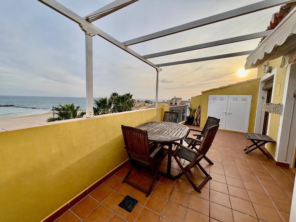 ATA ATA, Moderno ático en primera línea del casco antiguo con ascensor Apartamento Casco antiguo-playa centro Villajoyosa/Vila Joiosa (la)
