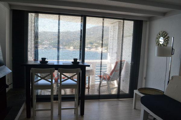 Apartamento de una habitación con terraza y vistas al mar