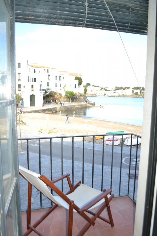 101.12 Port Alguer Apartamento con un dormitorio situado en la playa de Port Alguer. Apartamento Port DÂ´alguer Cadaqués