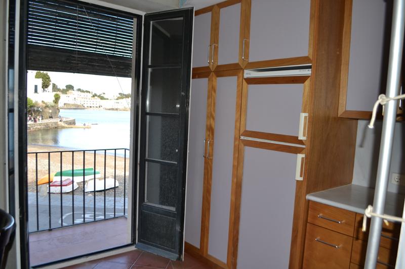 101.12 Port Alguer Apartamento con un dormitorio situado en la playa de Port Alguer. Apartamento Port DÂ´alguer Cadaqués