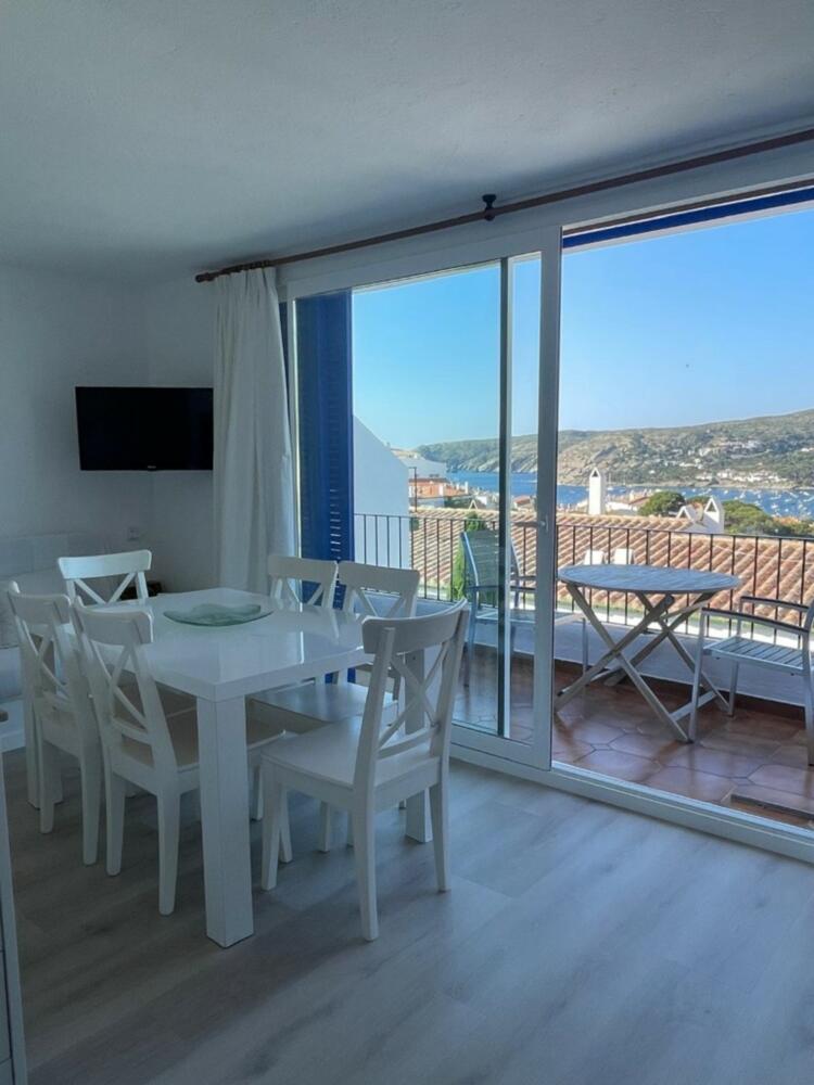 101.04 Verge de l-Esperanca Apartament de dues habitacions amb terrassa amb vistes al mar  Apartamento Carretera a Portligat Cadaqués