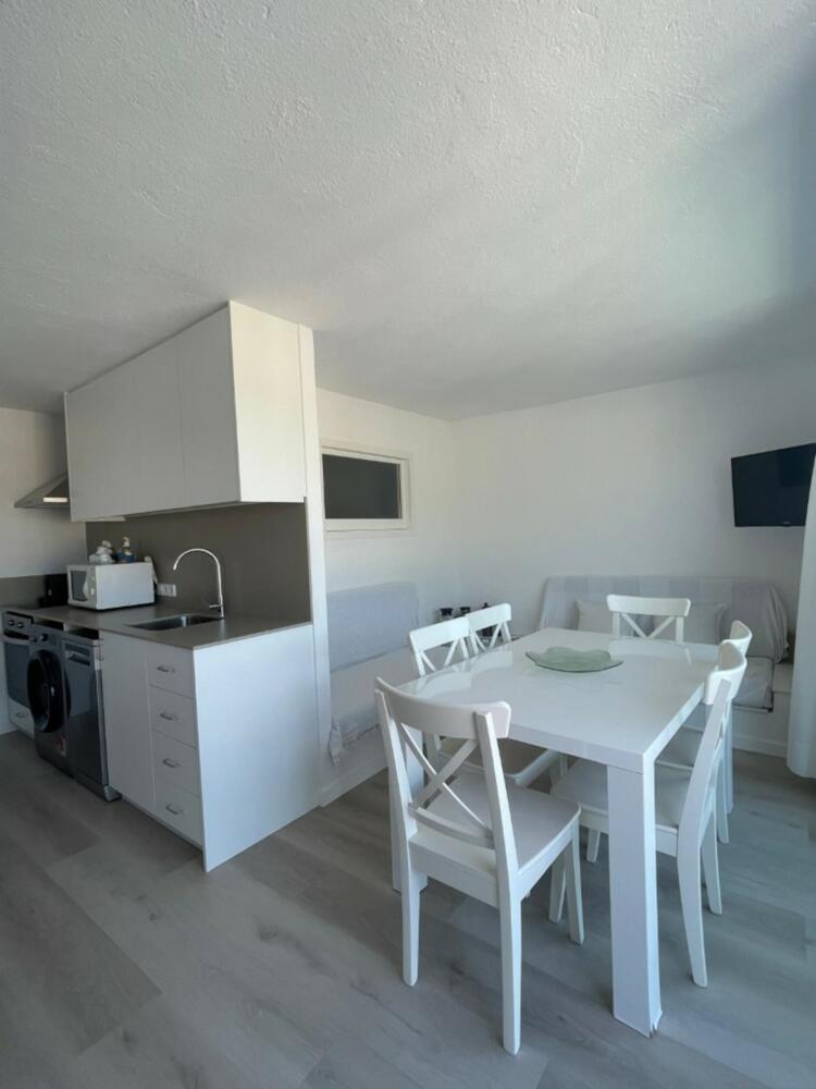 101.04 Verge de l-Esperanca Apartament de dues habitacions amb terrassa amb vistes al mar  Apartamento Carretera a Portligat Cadaqués