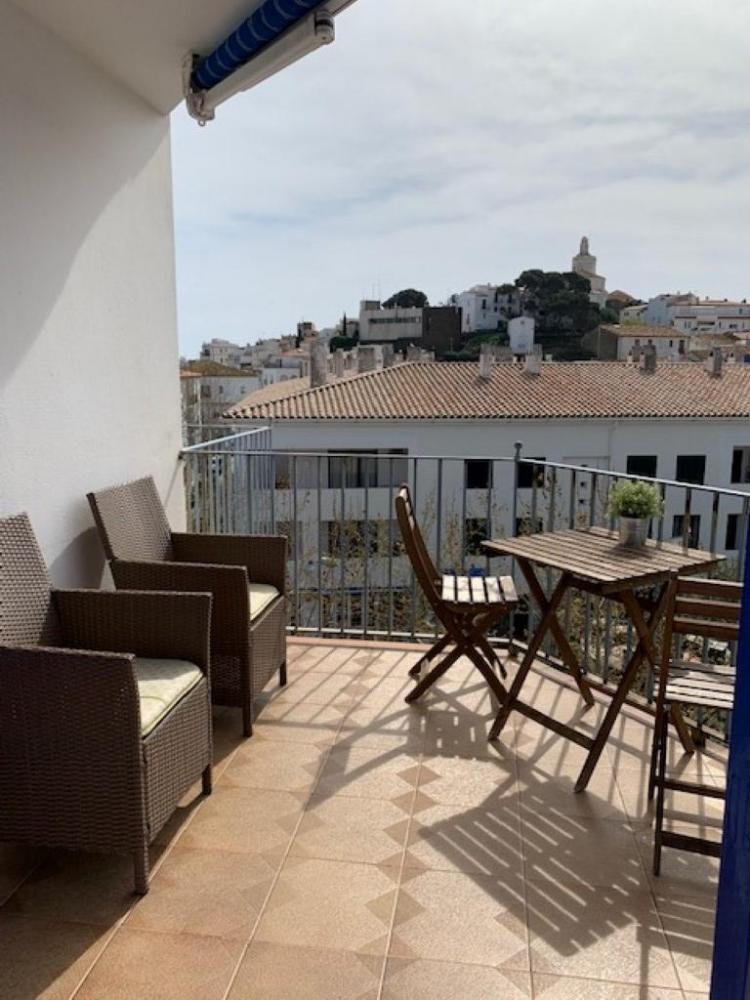 101.74 Centre 101.74 Apartamento con un dormitorio en el centro del pueblo con plaza de parking Apartamento Centre Cadaqués 101.74 Centre 101.74 Apartamento con un dormitorio en el centro del pueblo con plaza de parking Apartamento Centre Cadaqués