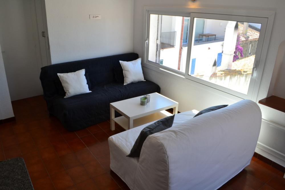 Apartamento de un dormitorio con terraza y vistas al mar