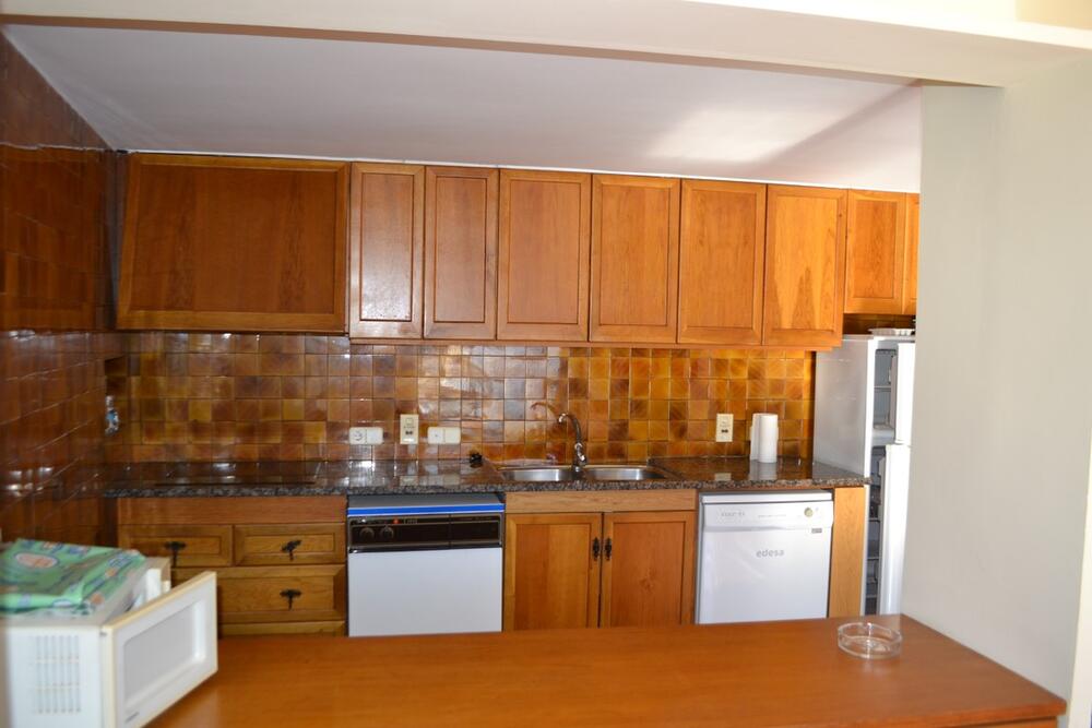101.18 VICTOR RAHOLA Apartament de dues habitacions a primera línea a l´Av. Victor Rahola  Apartamento Es Colom Cadaqués
