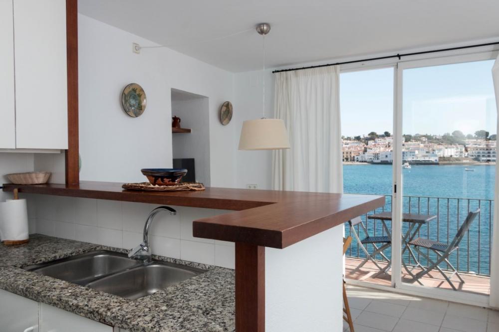 101.53 Riba Pitxot Apartamento con dos dormitorios y grandes vistas al mar en el centro de Cadaqués Apartament Port Alguer Cadaqués