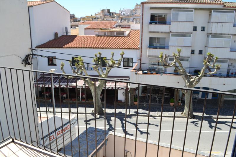 Casa con tres dormitorios y plaza de parking en el centro de Cadaqués