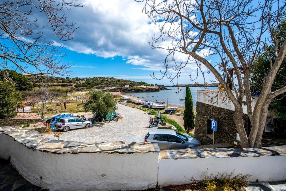 102.03 Port Lligat Barraca de Pescadores en la playa de Port Lligat Casa de pueblo Port Lligat Cadaqués