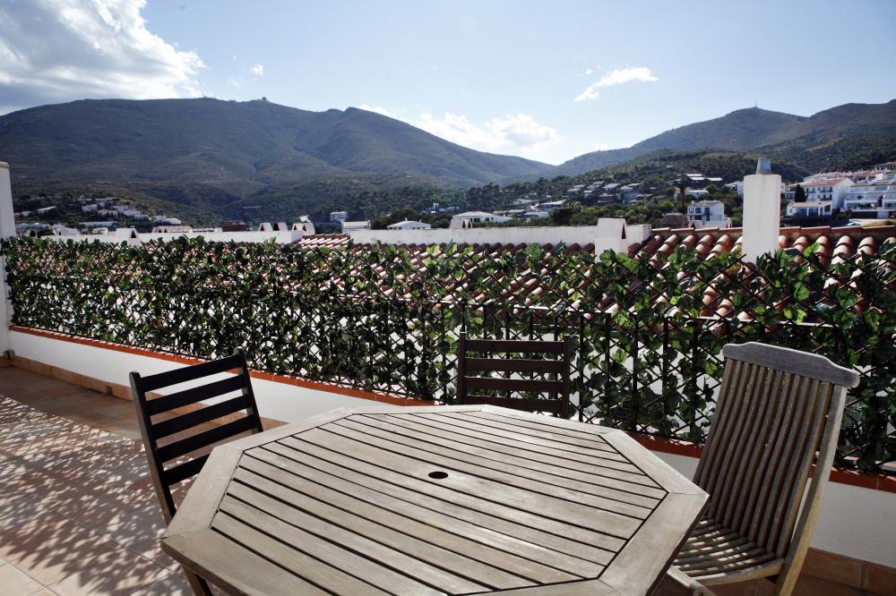 101.56 Les Creus Apartameto de un dormitorio y terraza con vistas a la montaña Apartment Les Creus Cadaqués