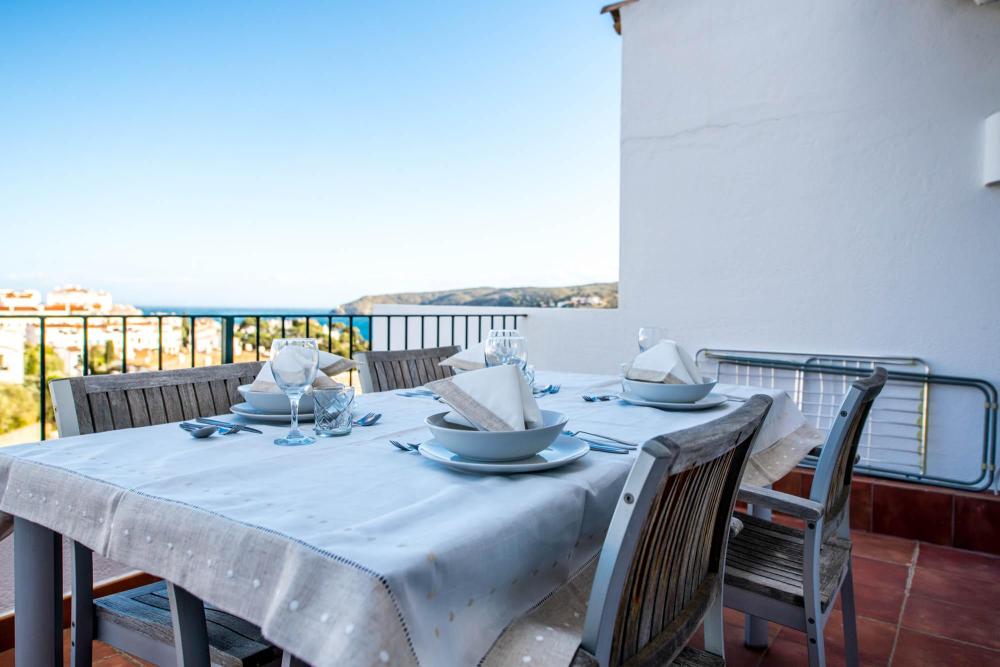 101.61 S Aguarda Heretat Apartamento con dos dormitorios y terraza con vistas al mar Apartamento Carretera a Portligat Cadaqués