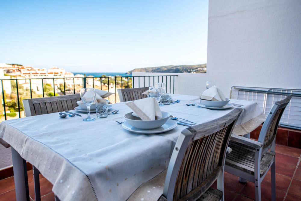 101.61 S Aguarda Heretat Apartamento con dos dormitorios y terraza con vistas al mar Apartamento Carretera a Portligat Cadaqués