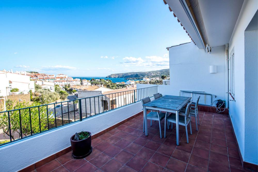 101.61 S Aguarda Heretat Apartamento con dos dormitorios y terraza con vistas al mar Apartamento Carretera a Portligat Cadaqués