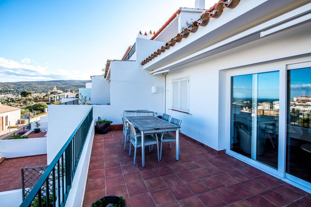 101.61 S Aguarda Heretat Apartamento con dos dormitorios y terraza con vistas al mar Apartamento Carretera a Portligat Cadaqués