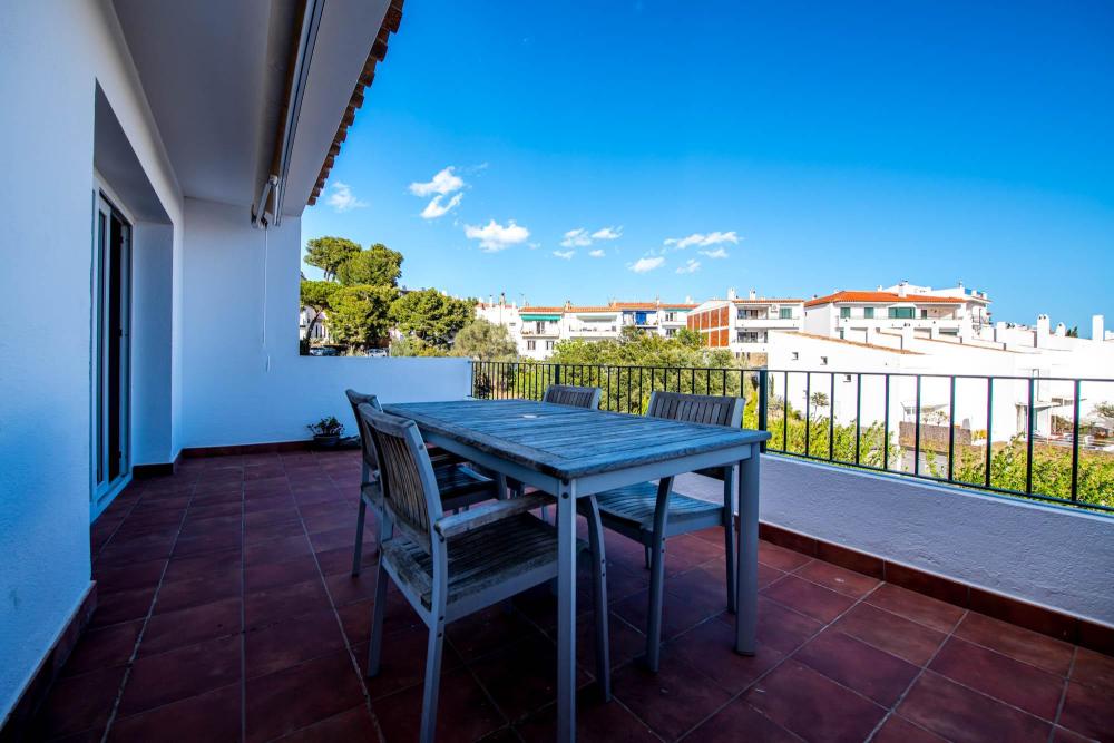 101.61 S Aguarda Heretat Apartamento con dos dormitorios y terraza con vistas al mar Apartamento Carretera a Portligat Cadaqués