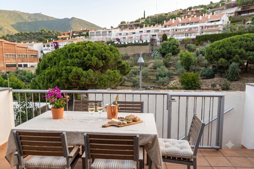 101.77_SES MIMOSES Apartament amb un dormitori al centre Apartamento Centre Cadaques 101.77_SES MIMOSES Apartament amb un dormitori al centre Apartamento Centre Cadaques