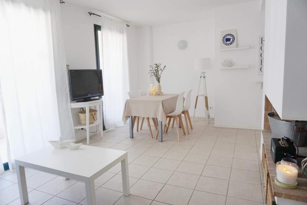 101.48 SA TARONGETA Apartament amb dos dormitoris situat a l'entrada del poble Apartamento Centre Cadaqués