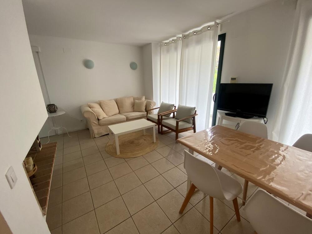 101.48 SA TARONGETA Apartament amb dos dormitoris situat a l'entrada del poble Apartamento Centre Cadaqués
