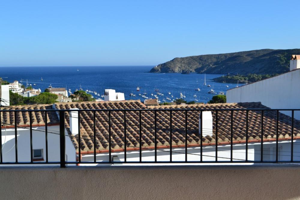 101.32 Carretera Port Lligat Apartament amb tres dormitoris, plaça de pàrking i terrassa amb vistes al mar Apartamento Carretera Port Lligat Cadaqués