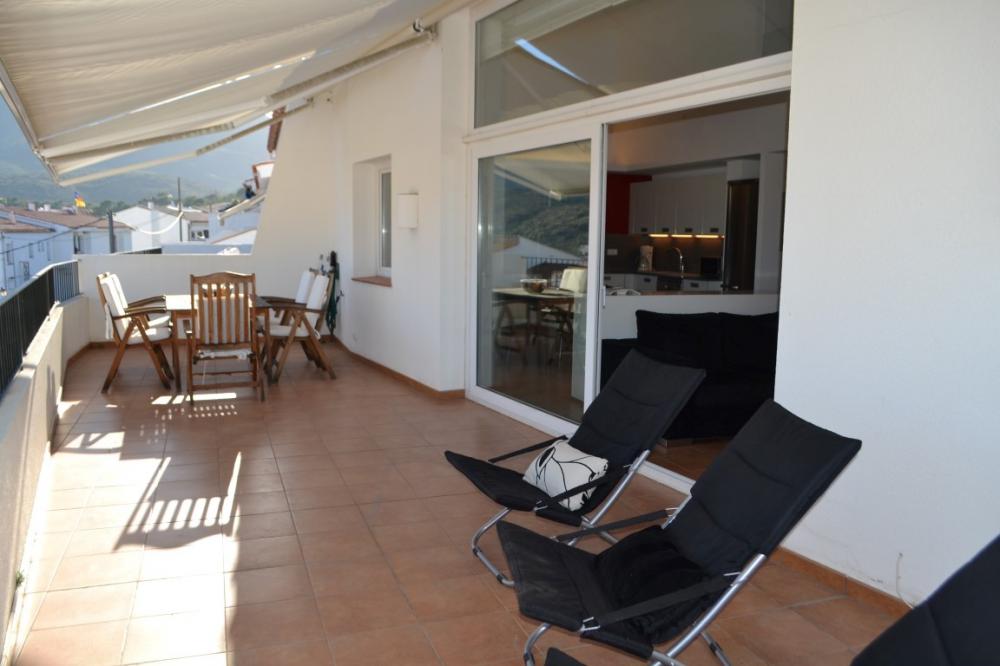 101.32 Carretera Port Lligat Apartament amb tres dormitoris, plaça de pàrking i terrassa amb vistes al mar Apartamento Carretera Port Lligat Cadaqués