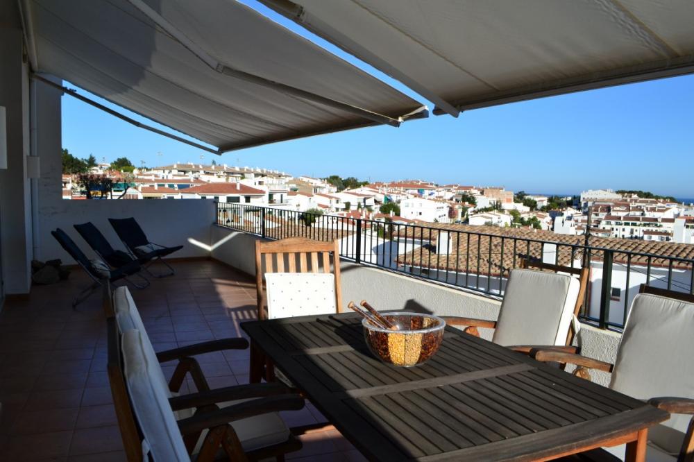 101.32 Carretera Port Lligat Apartament amb tres dormitoris, plaça de pàrking i terrassa amb vistes al mar Apartamento Carretera Port Lligat Cadaqués