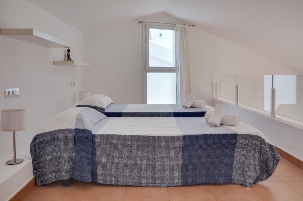 101.32 Carretera Port Lligat Apartament amb tres dormitoris, plaça de pàrking i terrassa amb vistes al mar Apartamento Carretera Port Lligat Cadaqués