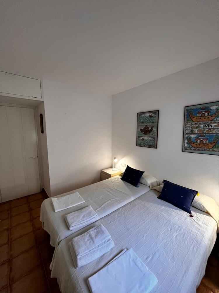 101.11 Carretera Port Lligat Apartament de dues habitacions i terrassa amb vistes al mar i plaça de pàrking  Apartamento Carretera Port Lligat Cadaqués