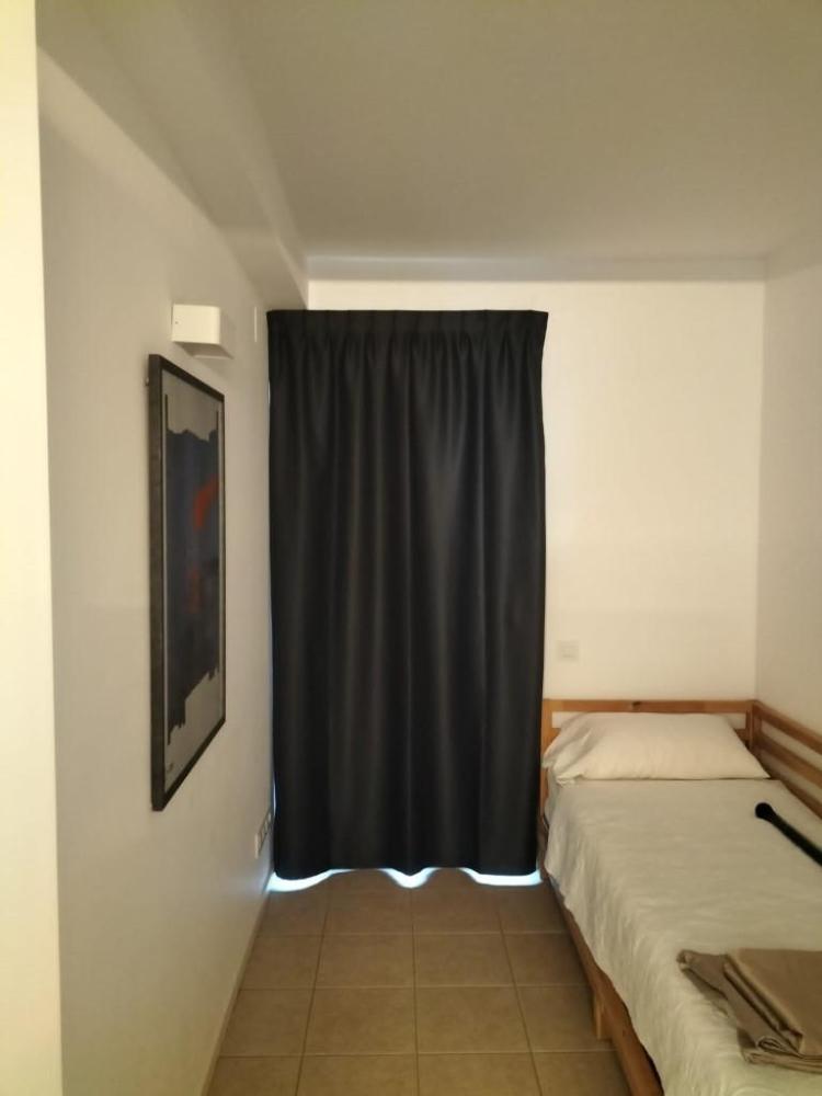 101-108 SA TARONGETA Apartamento reformado con dos dormitorios y amplia terraza Apartamento Entrada Cadaqués