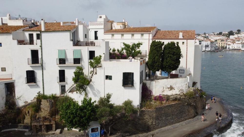 102.09 Casc Antic Casa reformada a primera linea de mar, espectaculares vistas y con cuatro dormitorios Maison jumelée Casc Antic Cadaqués