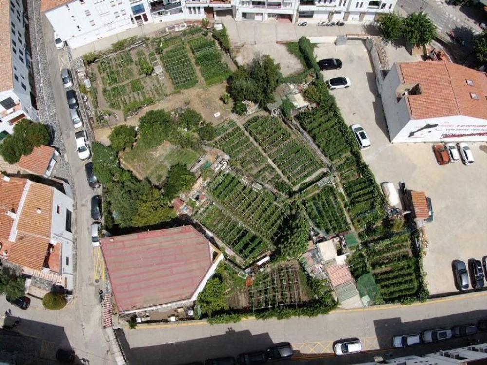 RIERA - LLUIS TASSIS HORT en el centre del poble Terreno  Cadaqués