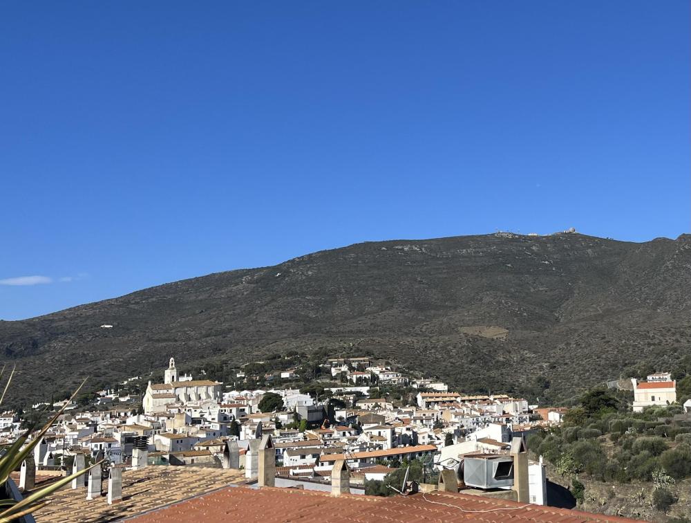 101.55 CARRER PABLO PICASSO Apartamento de dos habitaciones y dos baños, con terraza y vistas a la montaña Appartement LES CREUS Cadaqués