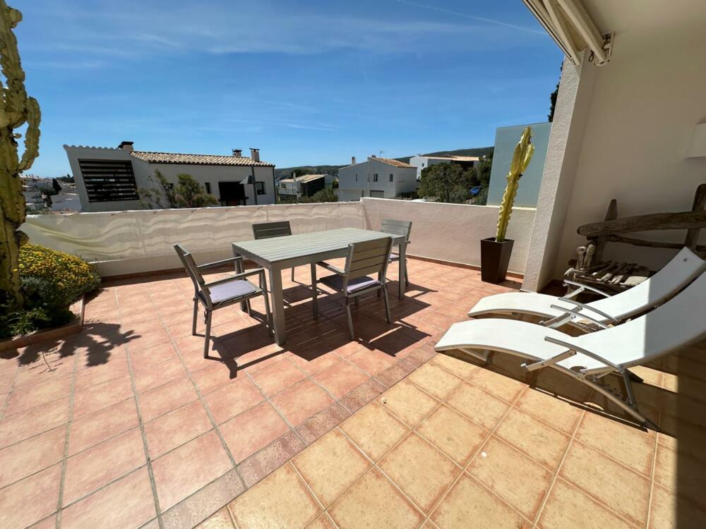 SURUS 57 M APARTAMENT AMB TERRASSA Apartament  Cadaqués