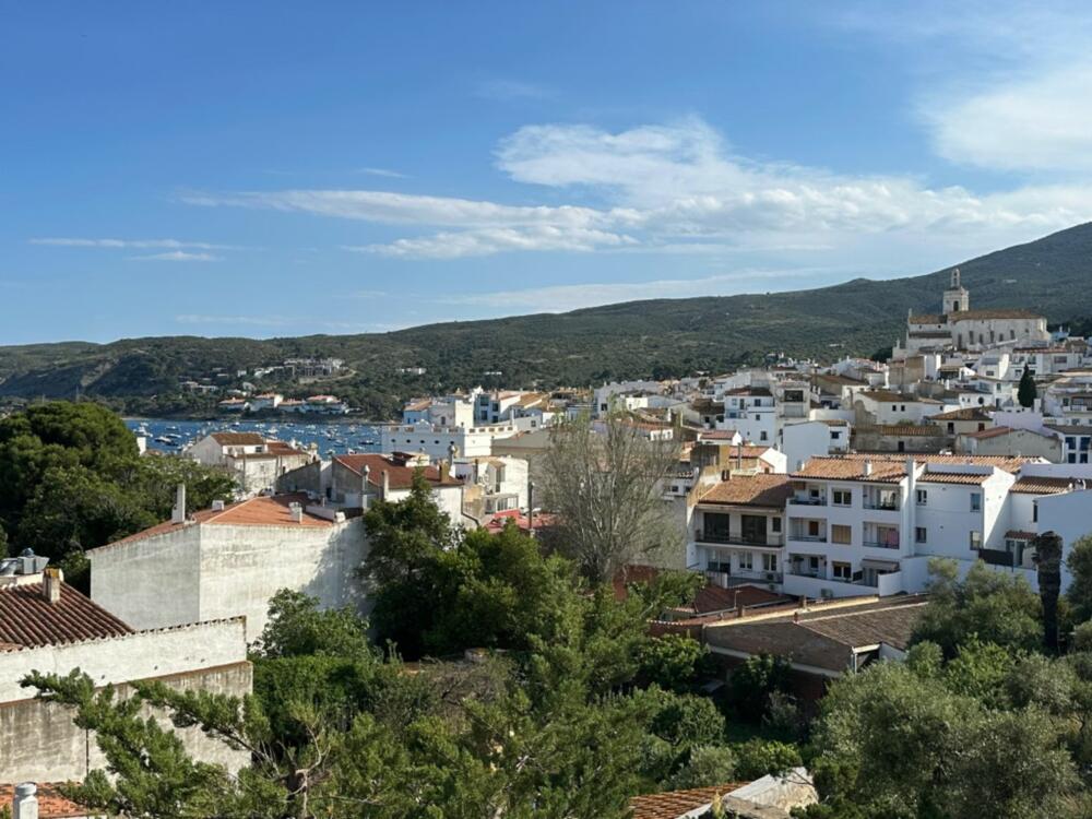 102.10 SOL DE L-ENGIROL Casa per a 6 persones amb plaça de pàrquing al centre de Cadaqués Casa adosada CENTRE Cadaqués