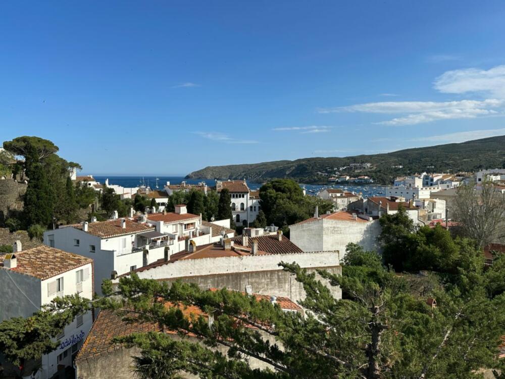 102.10 SOL DE L-ENGIROL Casa per a 6 persones amb plaça de pàrquing al centre de Cadaqués Casa adosada CENTRE Cadaqués