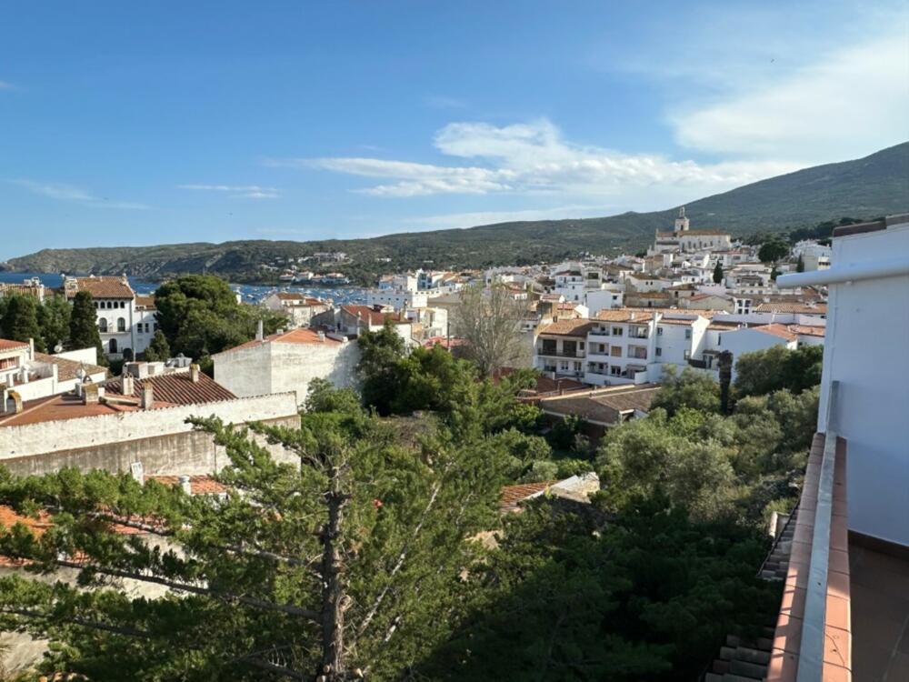 102.10 SOL DE L-ENGIROL Casa per a 6 persones amb plaça de pàrquing al centre de Cadaqués Casa adosada CENTRE Cadaqués