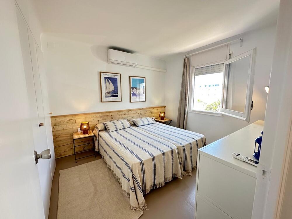 101.17 LLUIS TASSIS Apartament de 3 habitacions al centre del poble Apartamento Centre Cadaqués