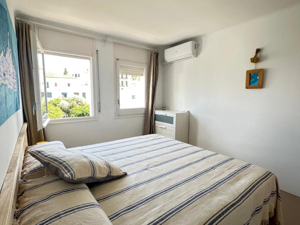 101.17 LLUIS TASSIS Apartament de 3 habitacions al centre del poble Apartamento Centre Cadaqués