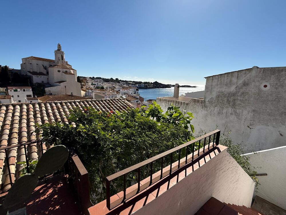 102.22 SOLITARI Bonica casa de poble amb espectaculars vistes per a 10 persones Maison de village SOLITARI Cadaqués